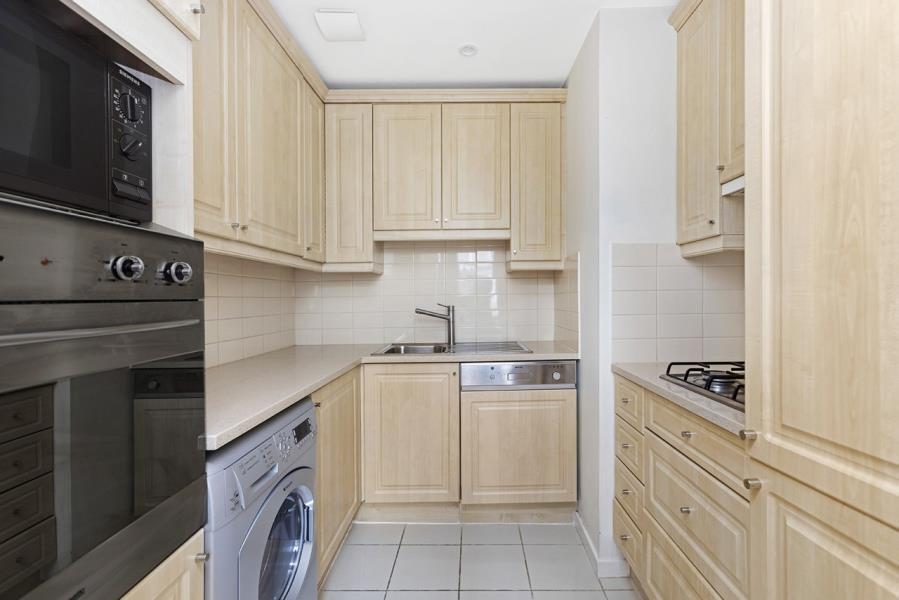 Flat Harcourt Terrace in Greater London