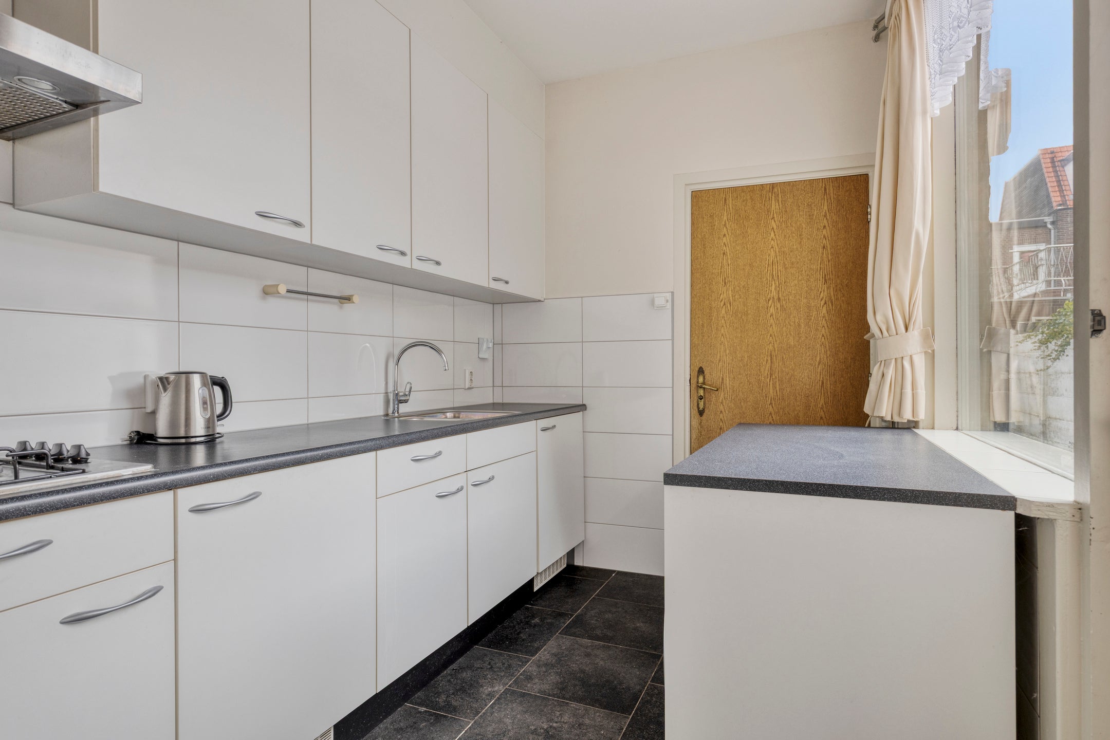 Tussenwoning te koop: Nachtegaalstraat 17, Breda