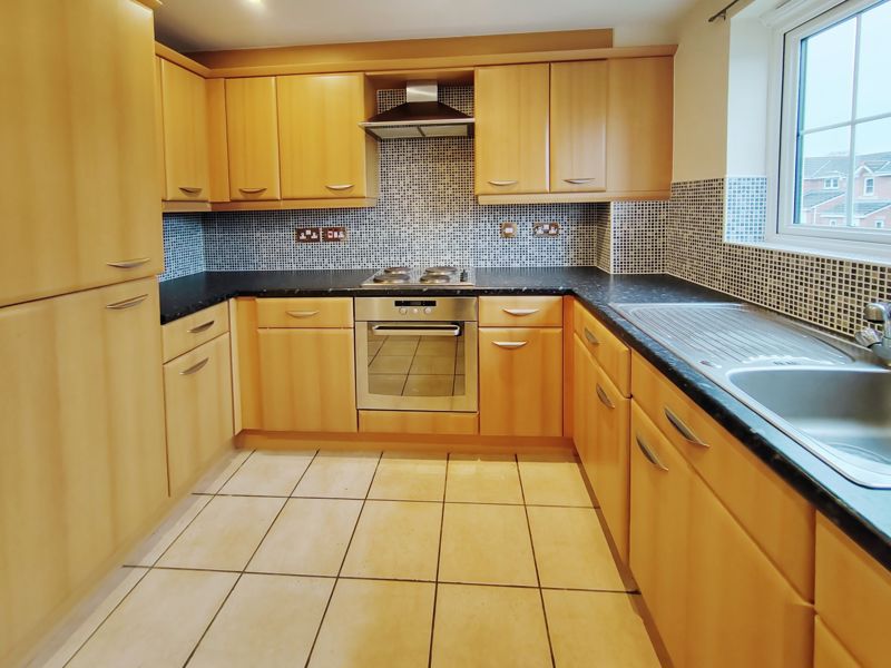 Flat Longmans Close in Carlisle