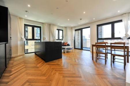 Flat Seven Sisters Road in Greater London