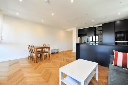 Flat Seven Sisters Road in Greater London
