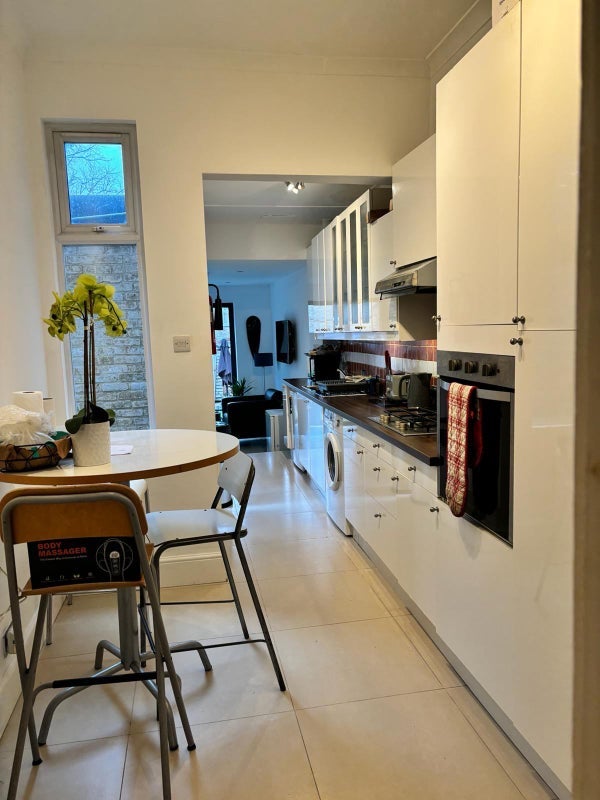 Room Maryland Road in Greater London