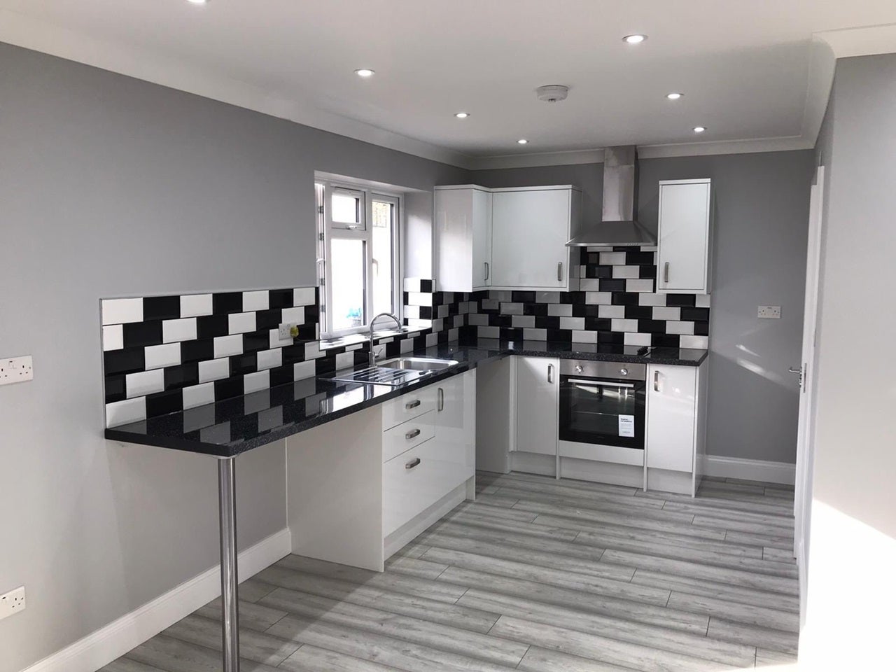 Room Hawthorne Crescent in Slough