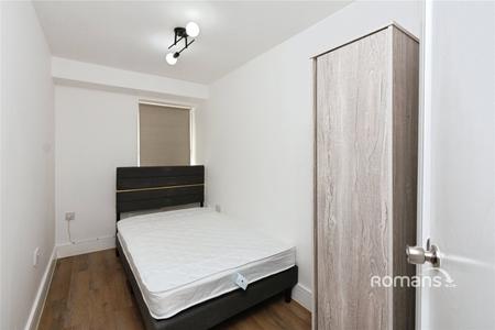 Room Ash Road in Rushmoor