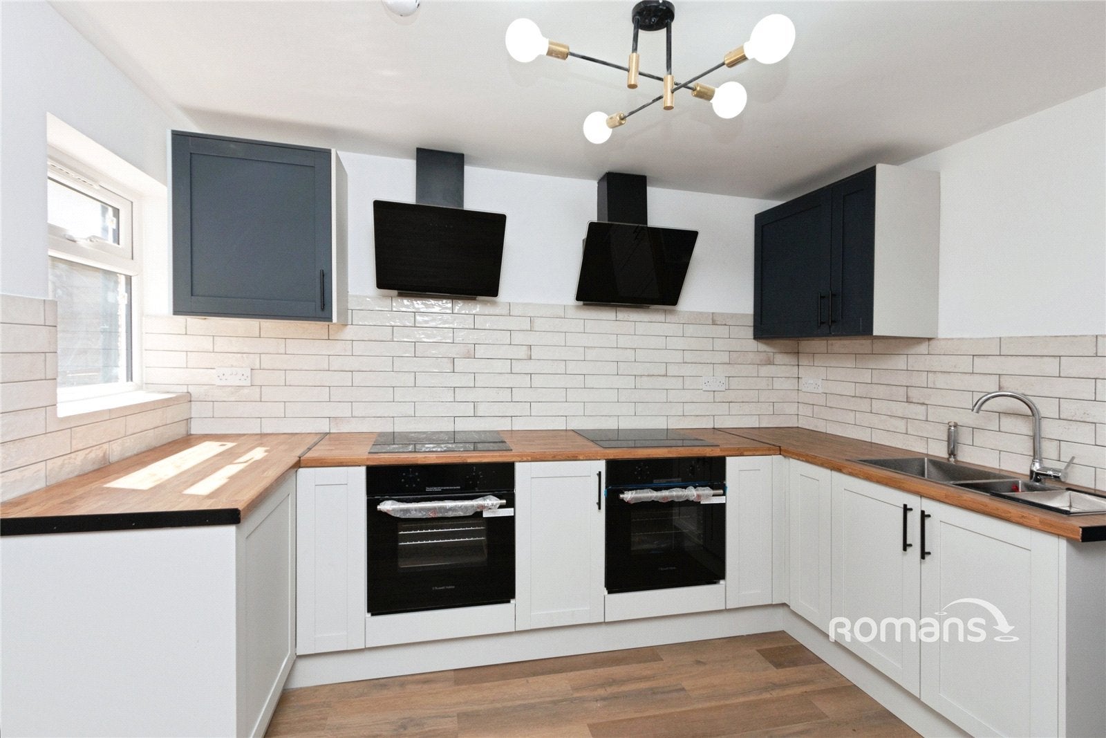 Room Ash Road in Rushmoor