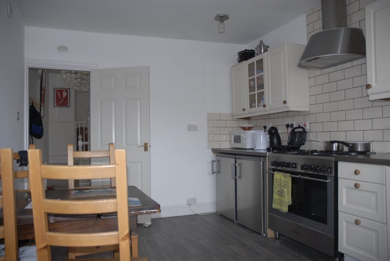 Room Severn Avenue in Weston-super-Mare