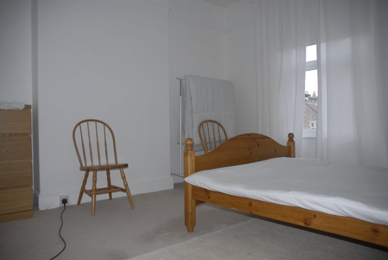 Room Severn Avenue in Weston-super-Mare