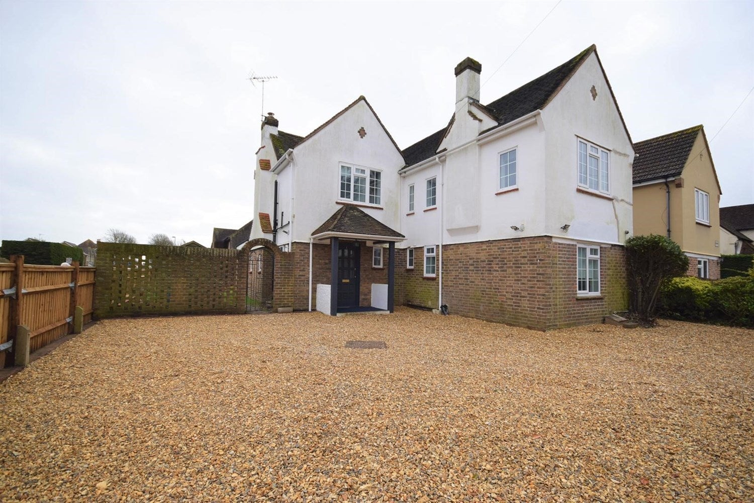 House Parklands Avenue in Arun