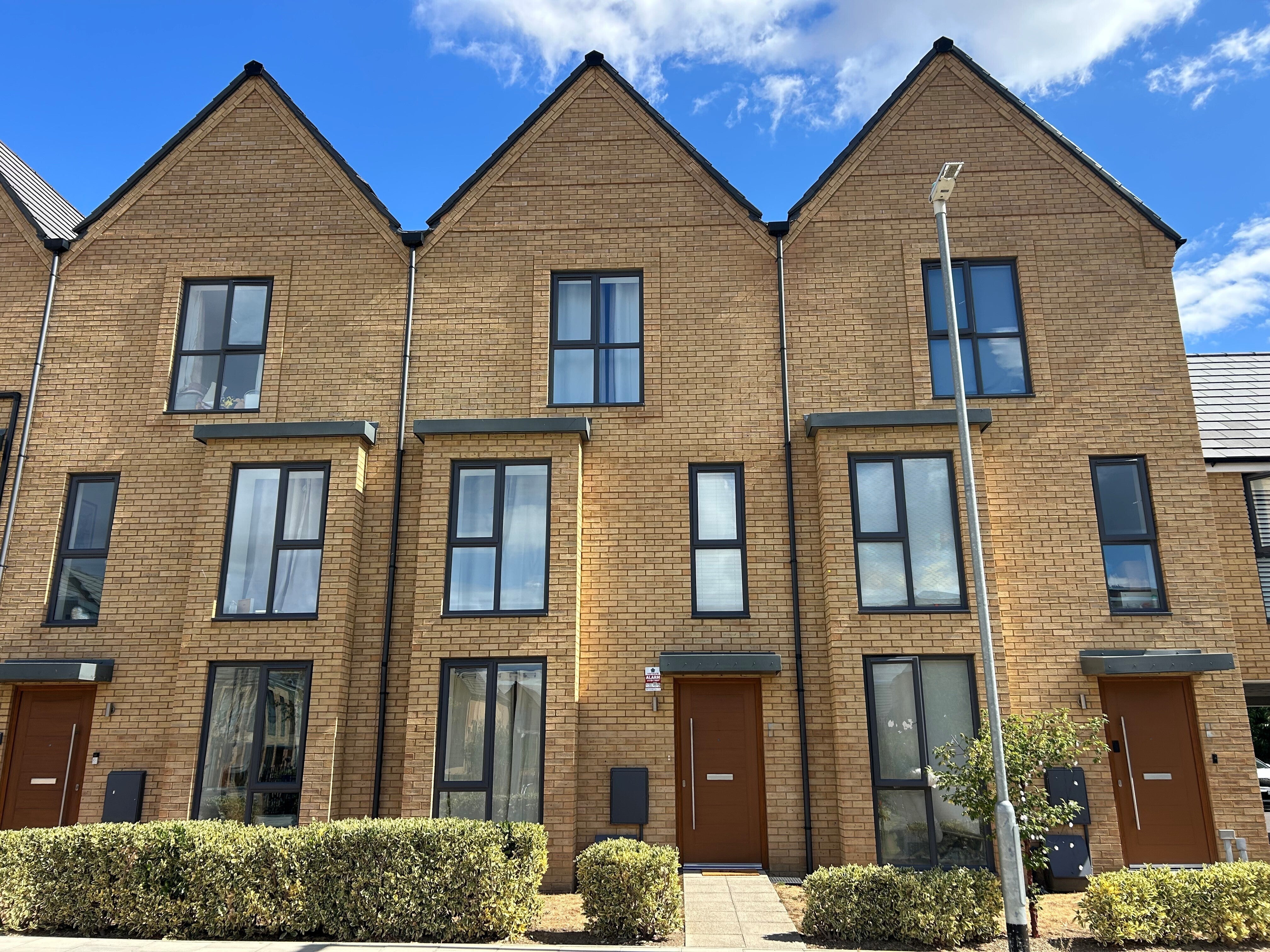 Room Mottram Road in Gravesham