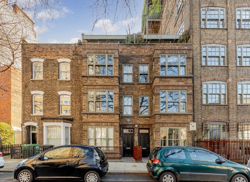 House Belmont Street in Greater London