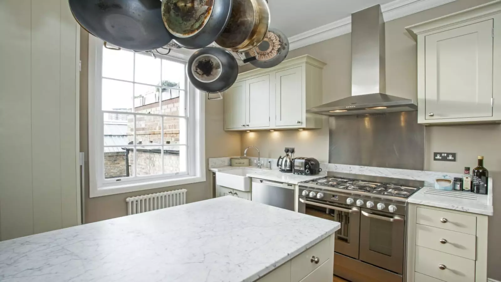 Flat Lisson Grove in City of Westminster