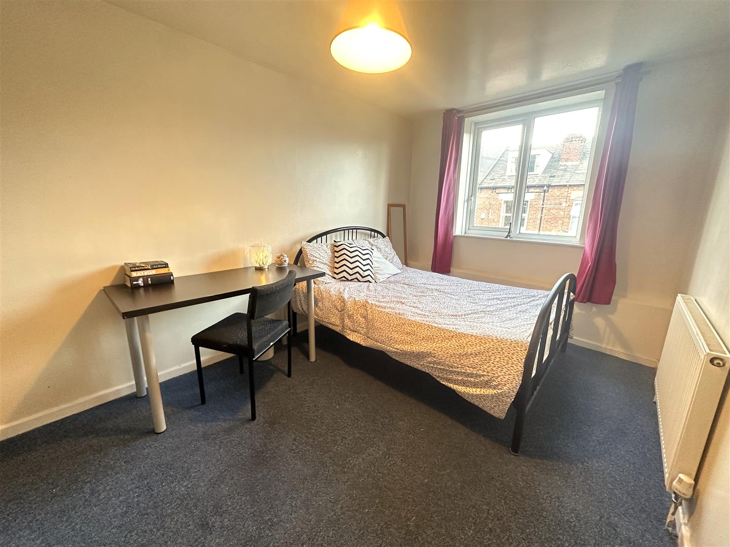 Room Stalker Lees Road in Sheffield