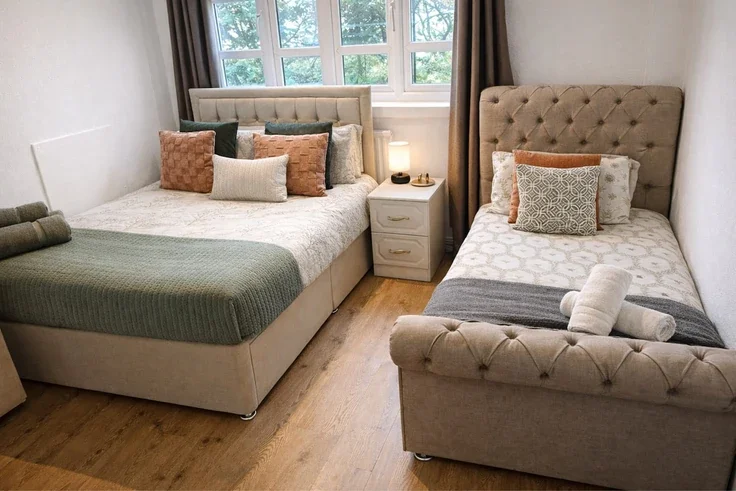 Flat Siani Mews in Greater London