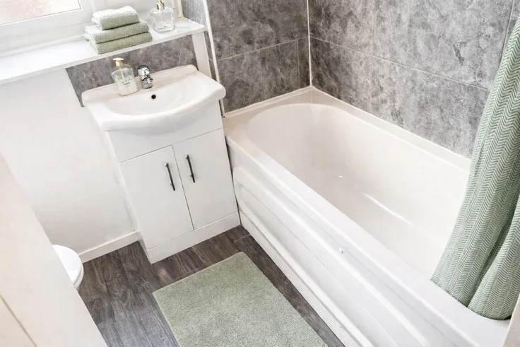 Flat Siani Mews in Greater London