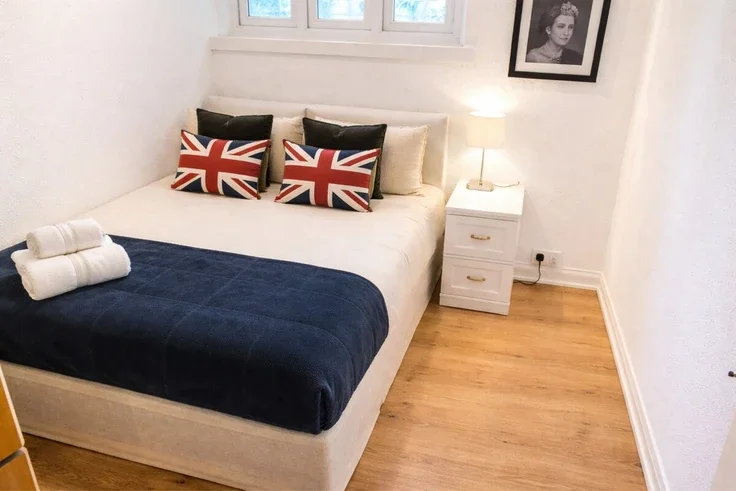 Flat Siani Mews in Greater London