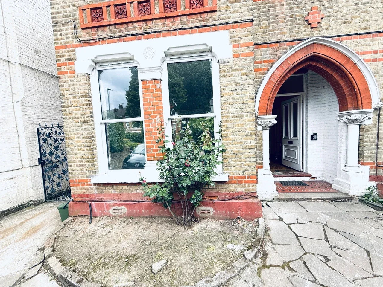 Flat Madeley Road in Greater London