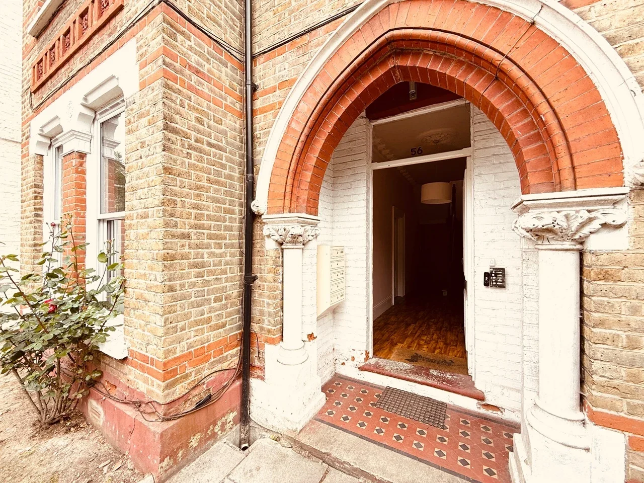 Flat Madeley Road in Greater London