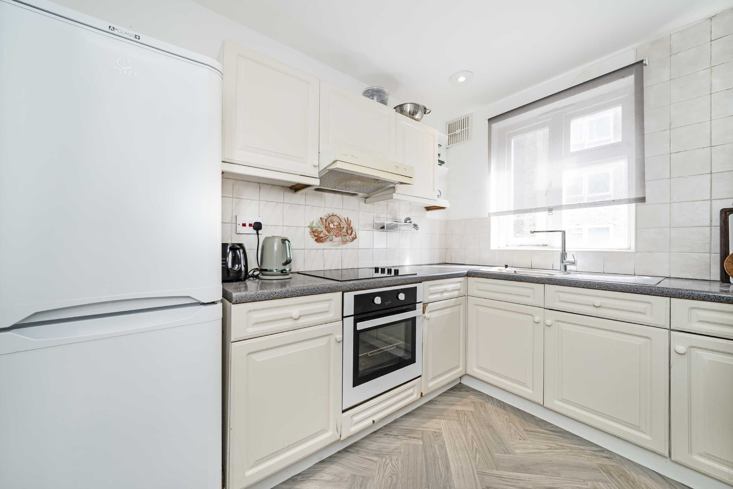 Flat Inverness Terrace in City of Westminster
