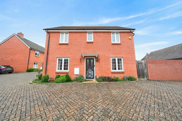House Sir Bevys Close in Cumnor