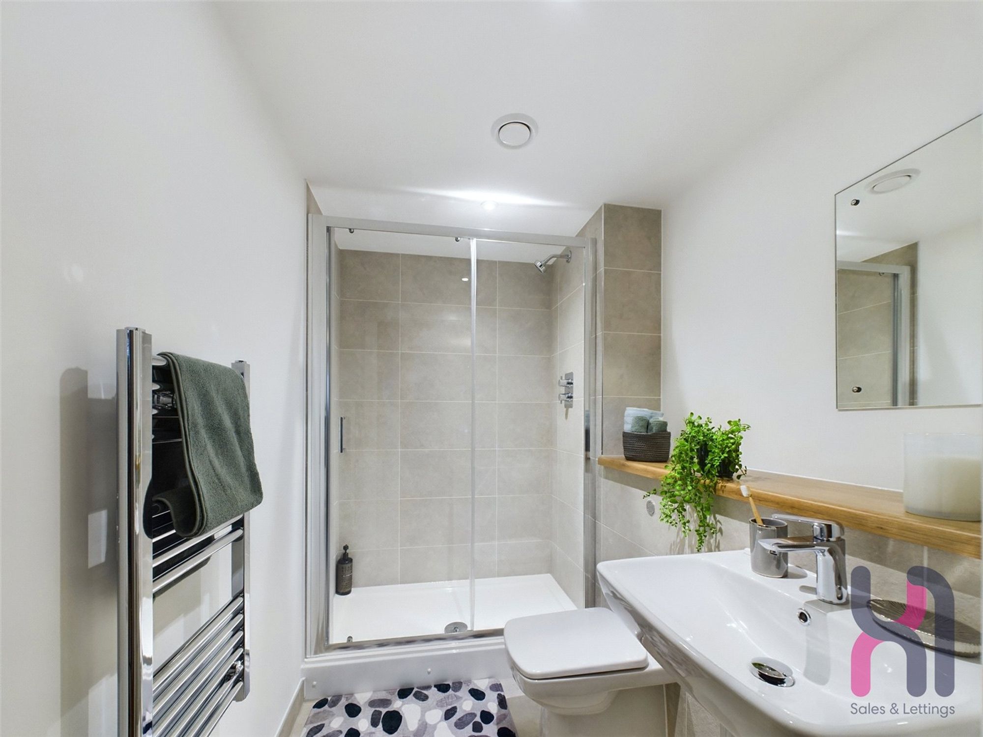 Flat Pomona Strand in Trafford