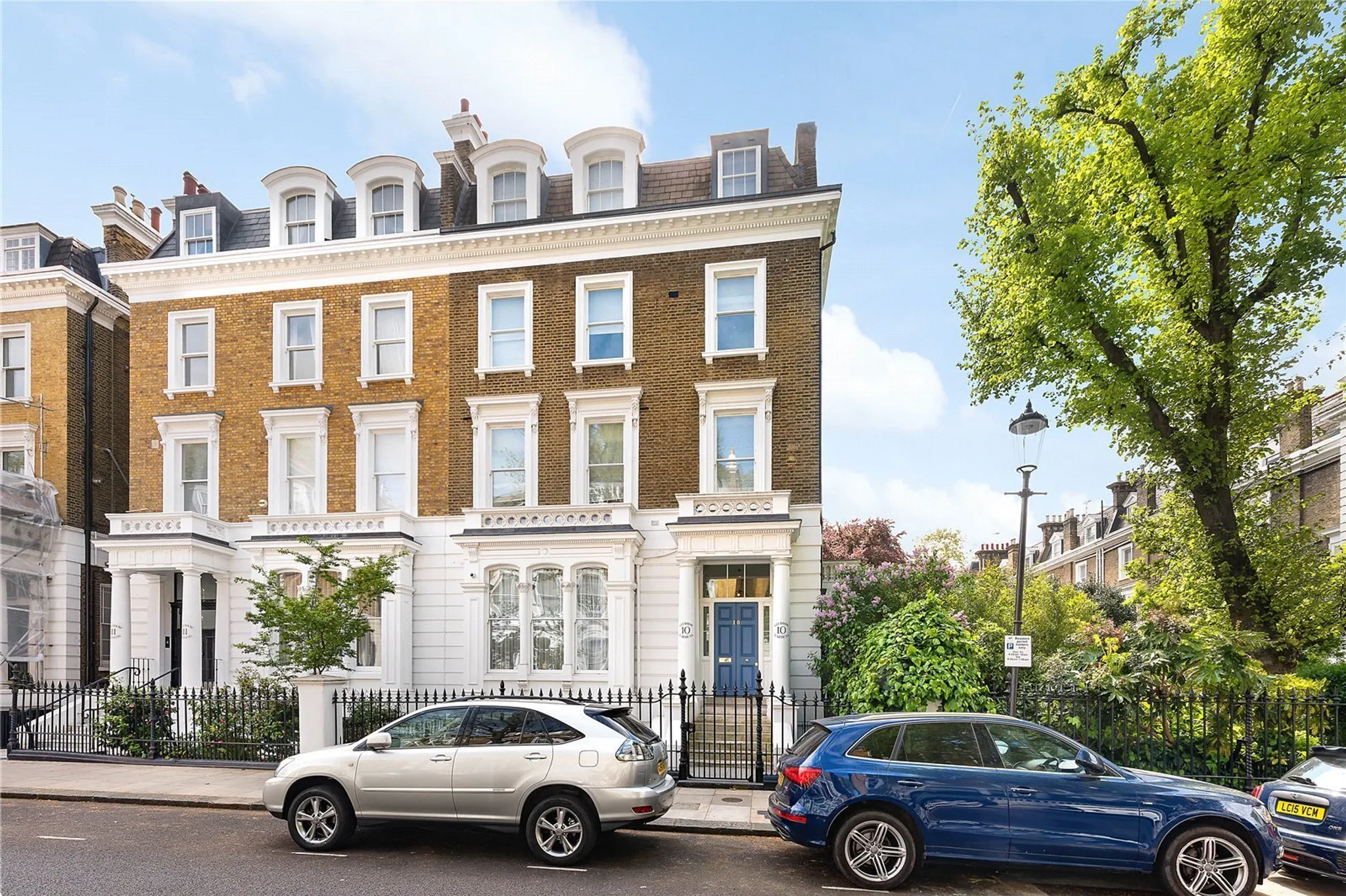 Flat Gledhow Gardens in Greater London