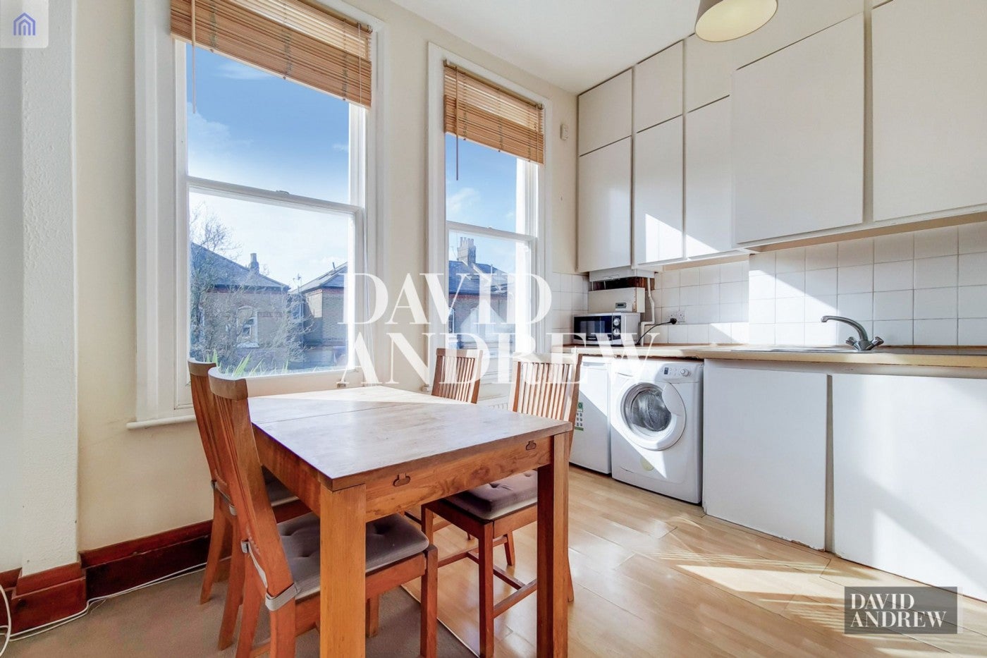 Flat Finsbury Park Road in Greater London