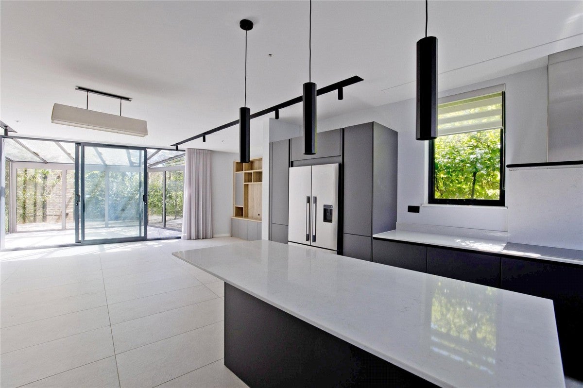 House The Vale in Greater London