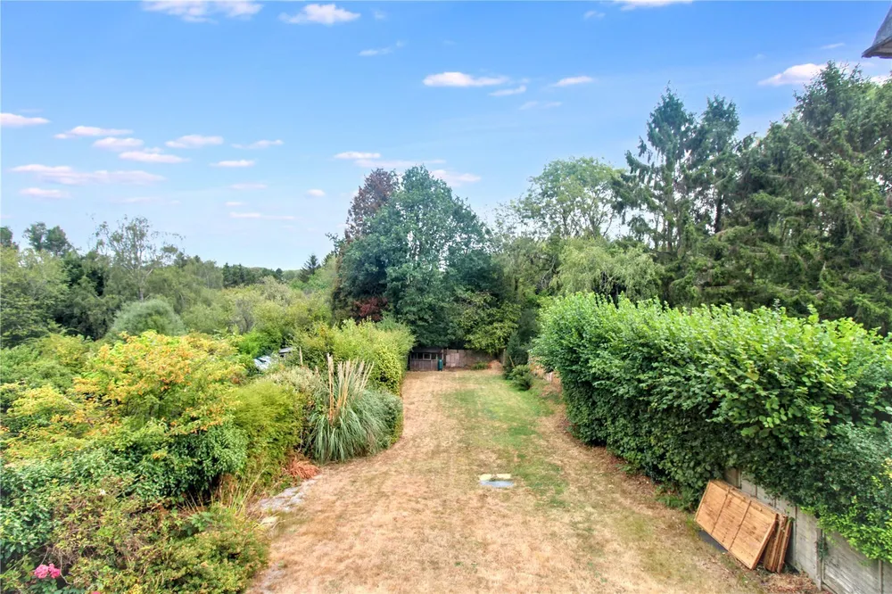 House Green Lane in Wealden