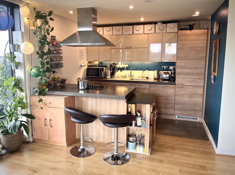 Room Homerton Road in Greater London