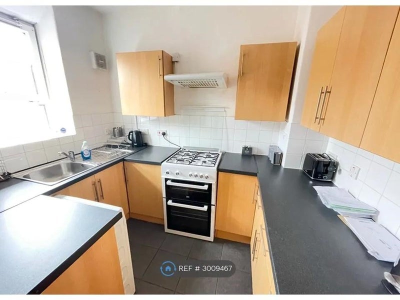 Flat Amhurst Road in Greater London