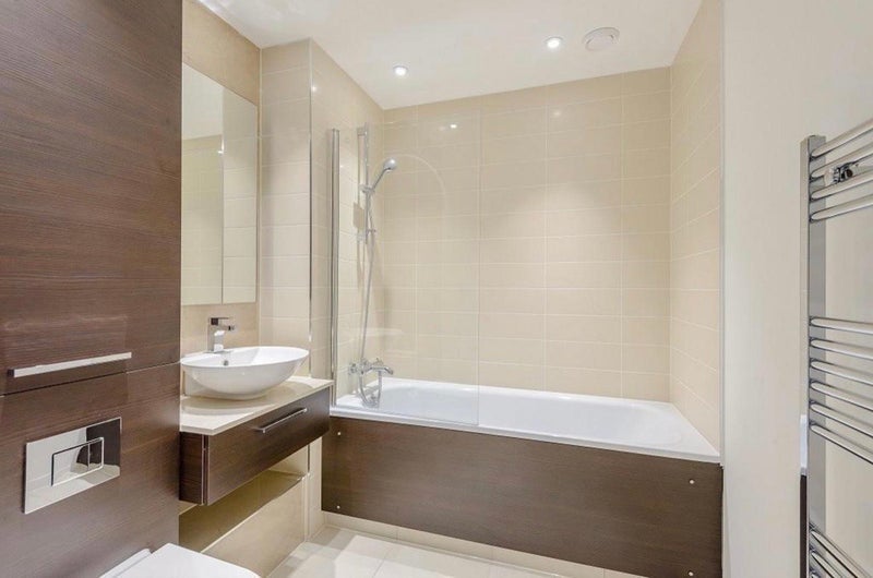 Flat Priory Road in Greater London