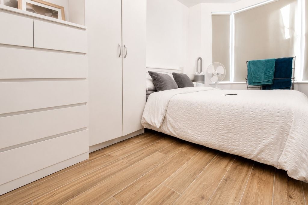 Room Hertford Road in Greater London