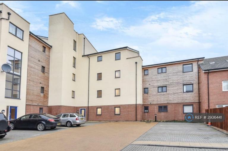 Room Coxhill Way in Aylesbury