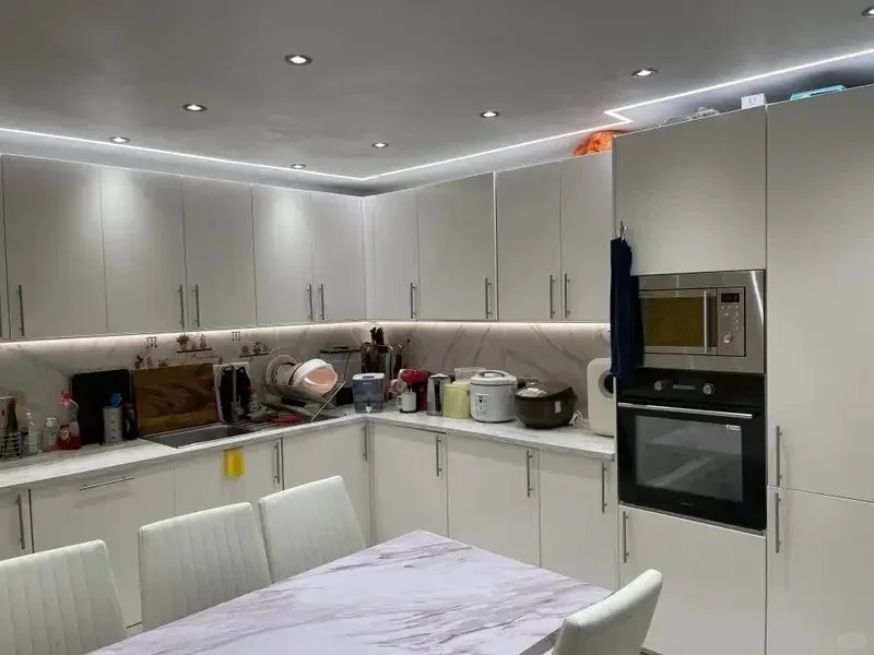 Room Alpha Grove in Greater London