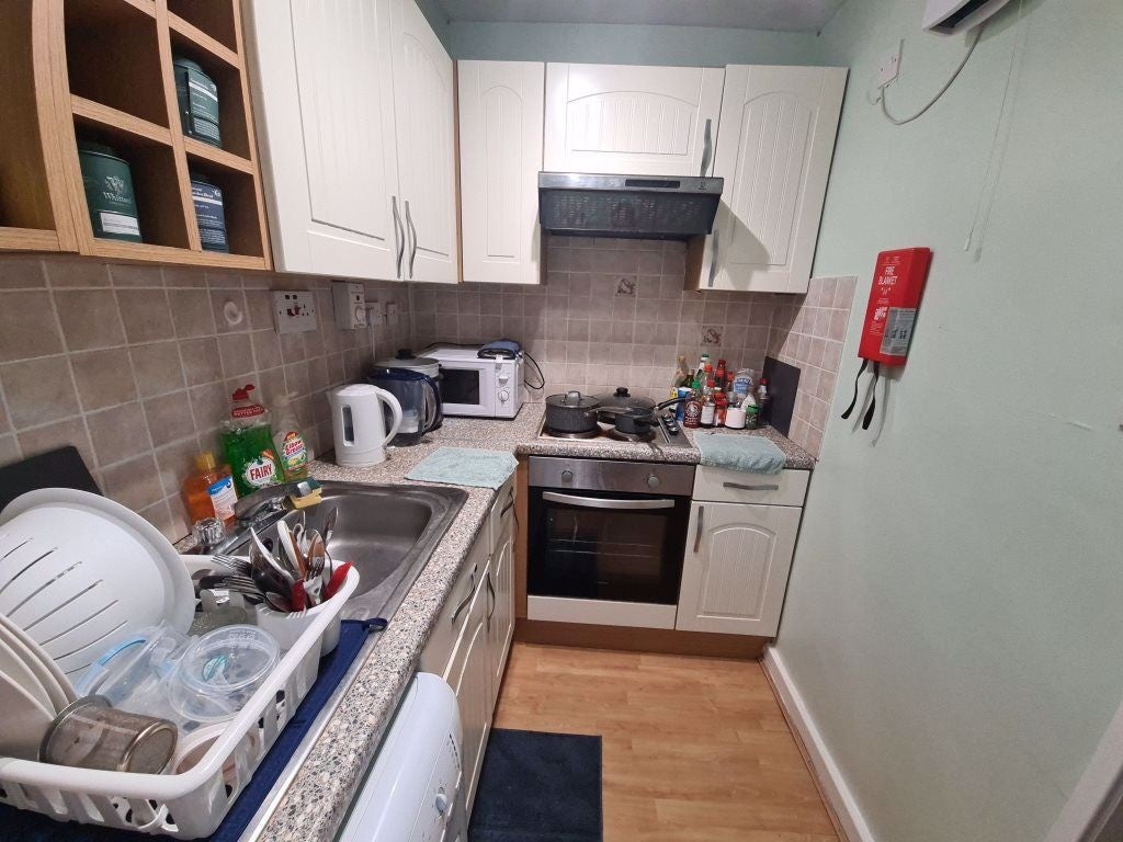 Flat Moorland Avenue in Leeds