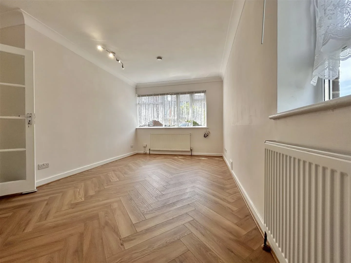Flat Cromie Close in Greater London