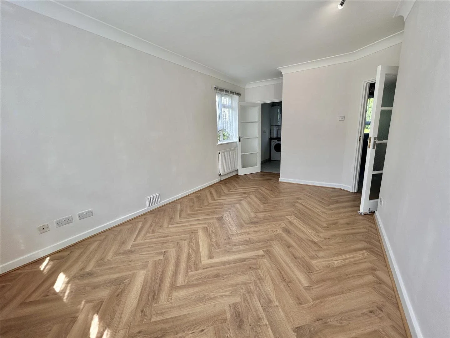 Flat Cromie Close in Greater London