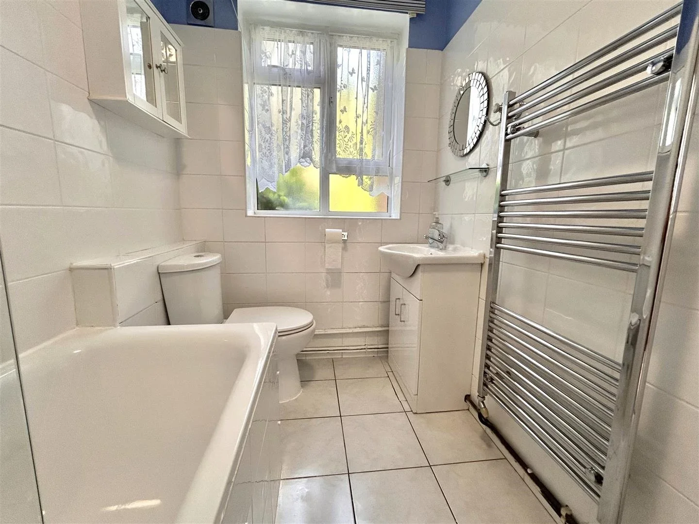 Flat Cromie Close in Greater London