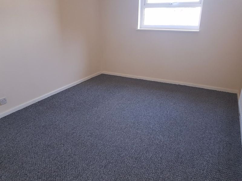 Flat Brookside Avenue in Dawley