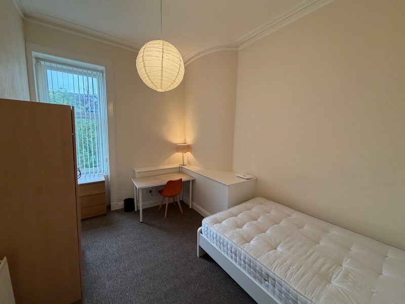 Room Trefoil Avenue in Glasgow
