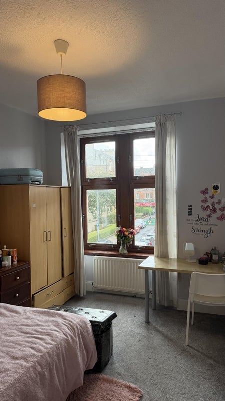 Room Ballindalloch Drive in Glasgow