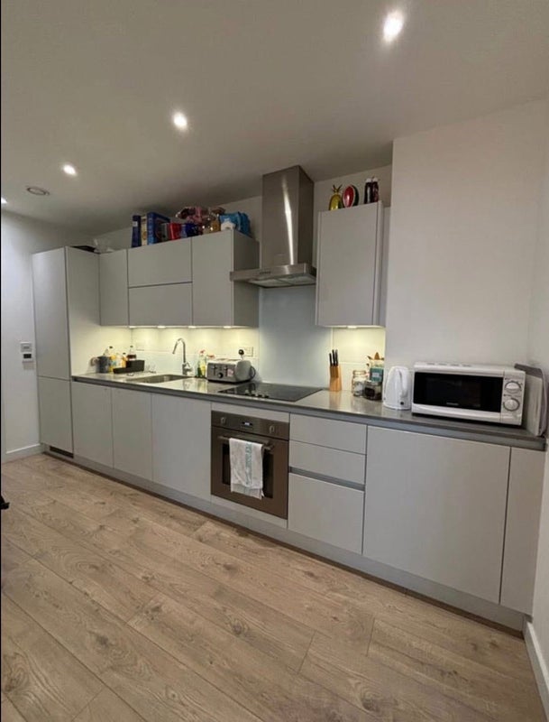Room Leyton Road in Greater London