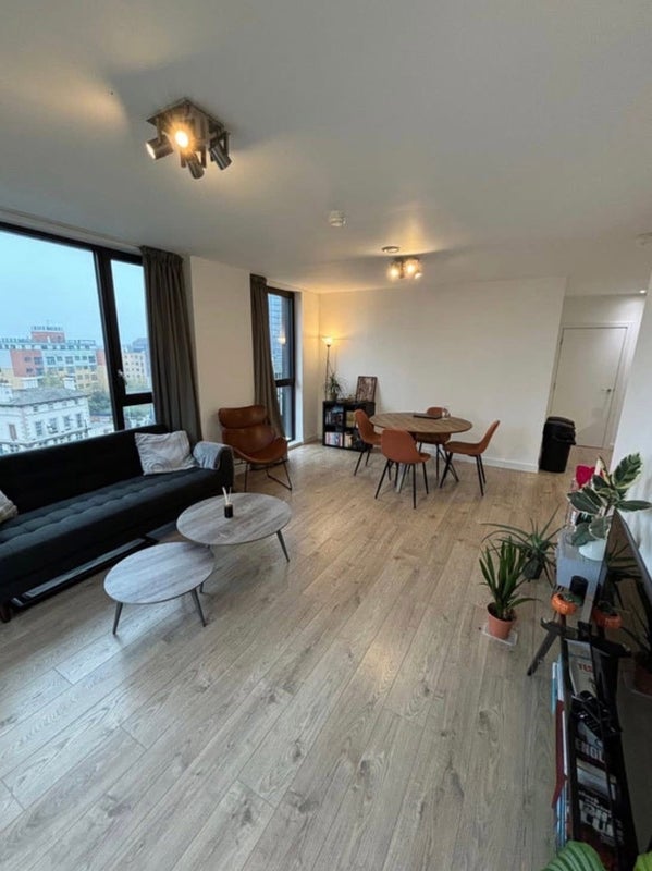Room Leyton Road in Greater London