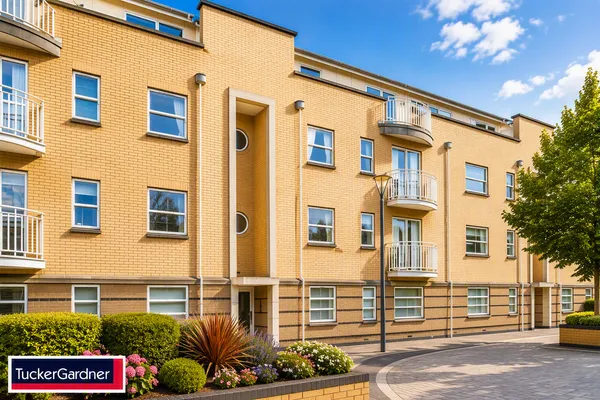 Flat Petersfield Mansions in Cambridge