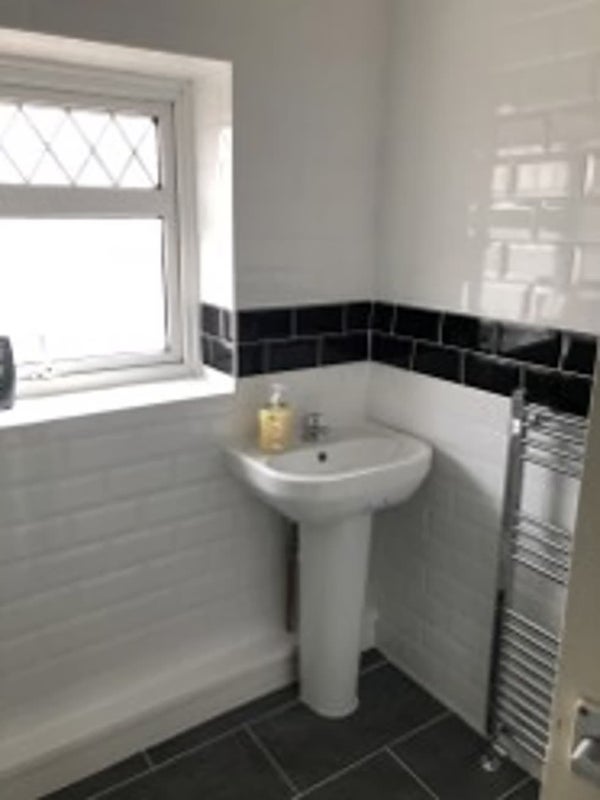 Room Tennyson Road in Charnwood