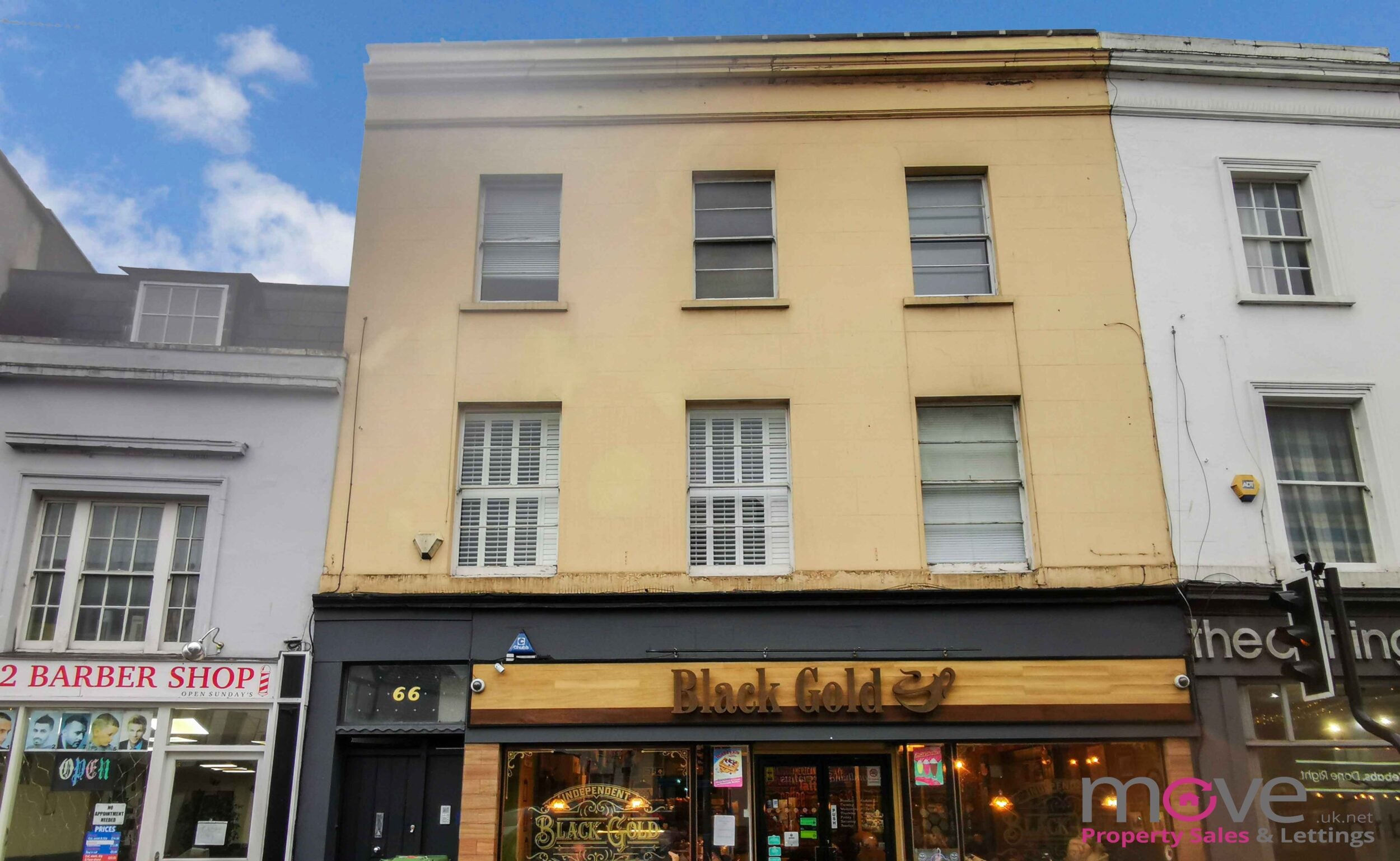 Flat High Street in Cheltenham