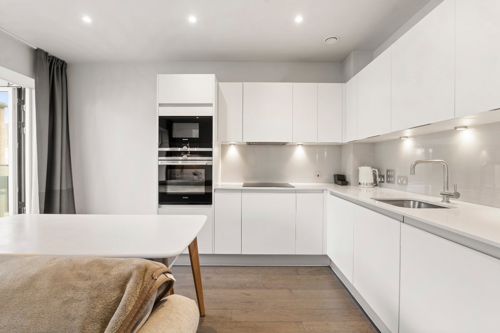 Flat York Way in Greater London
