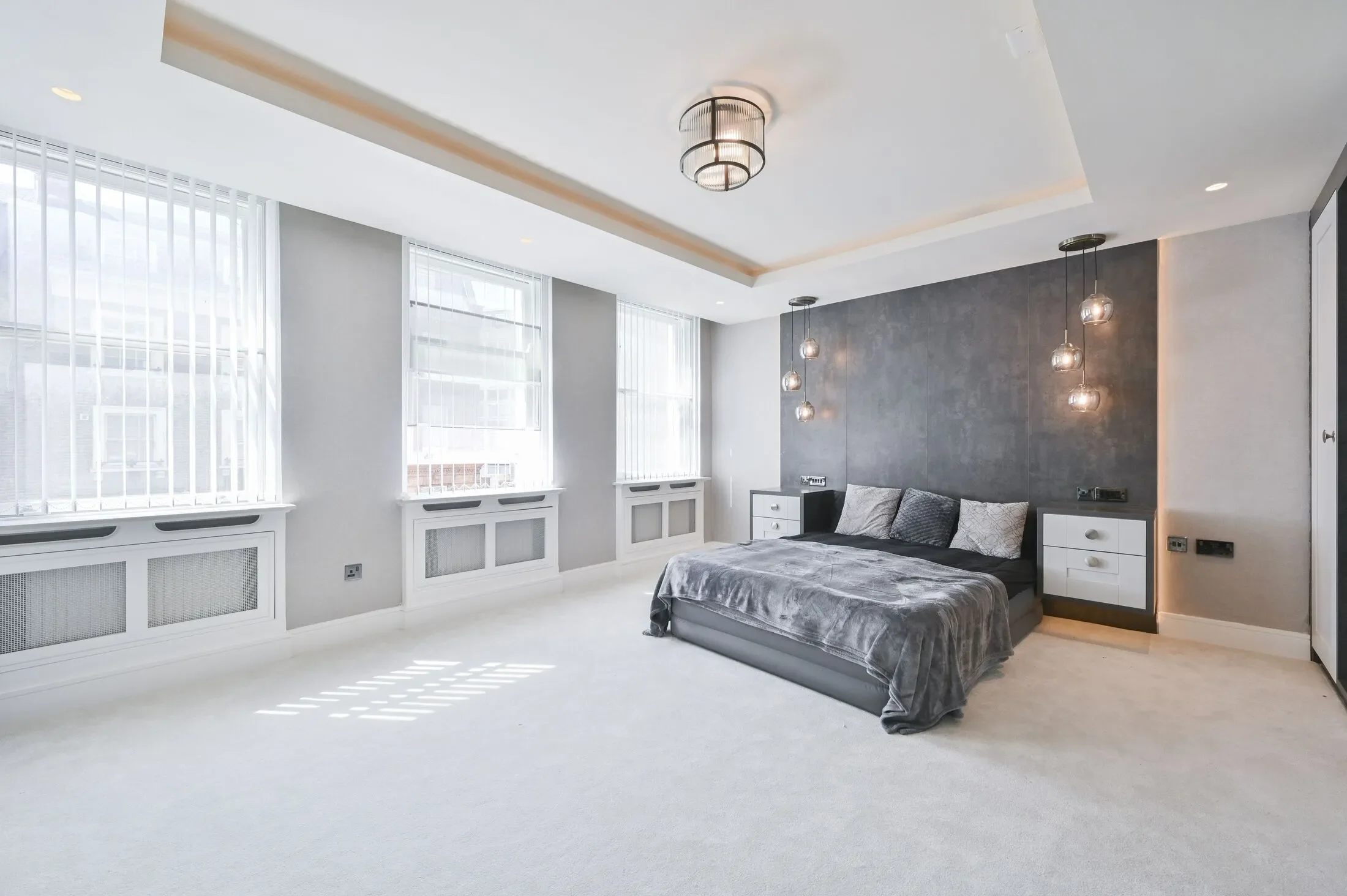 Flat Upper Berkeley Street in City of Westminster