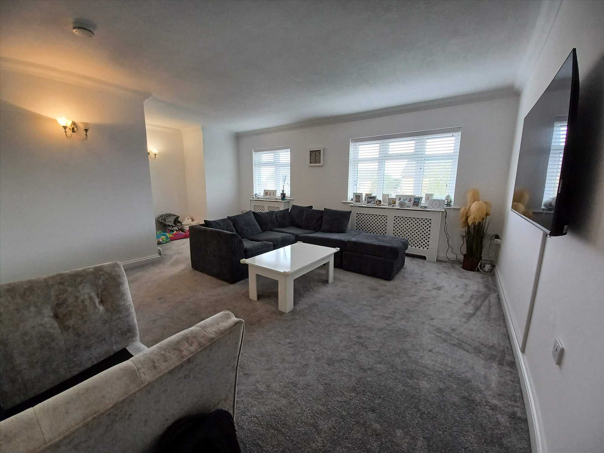 Flat Raybourne Avenue in Borough of Wyre