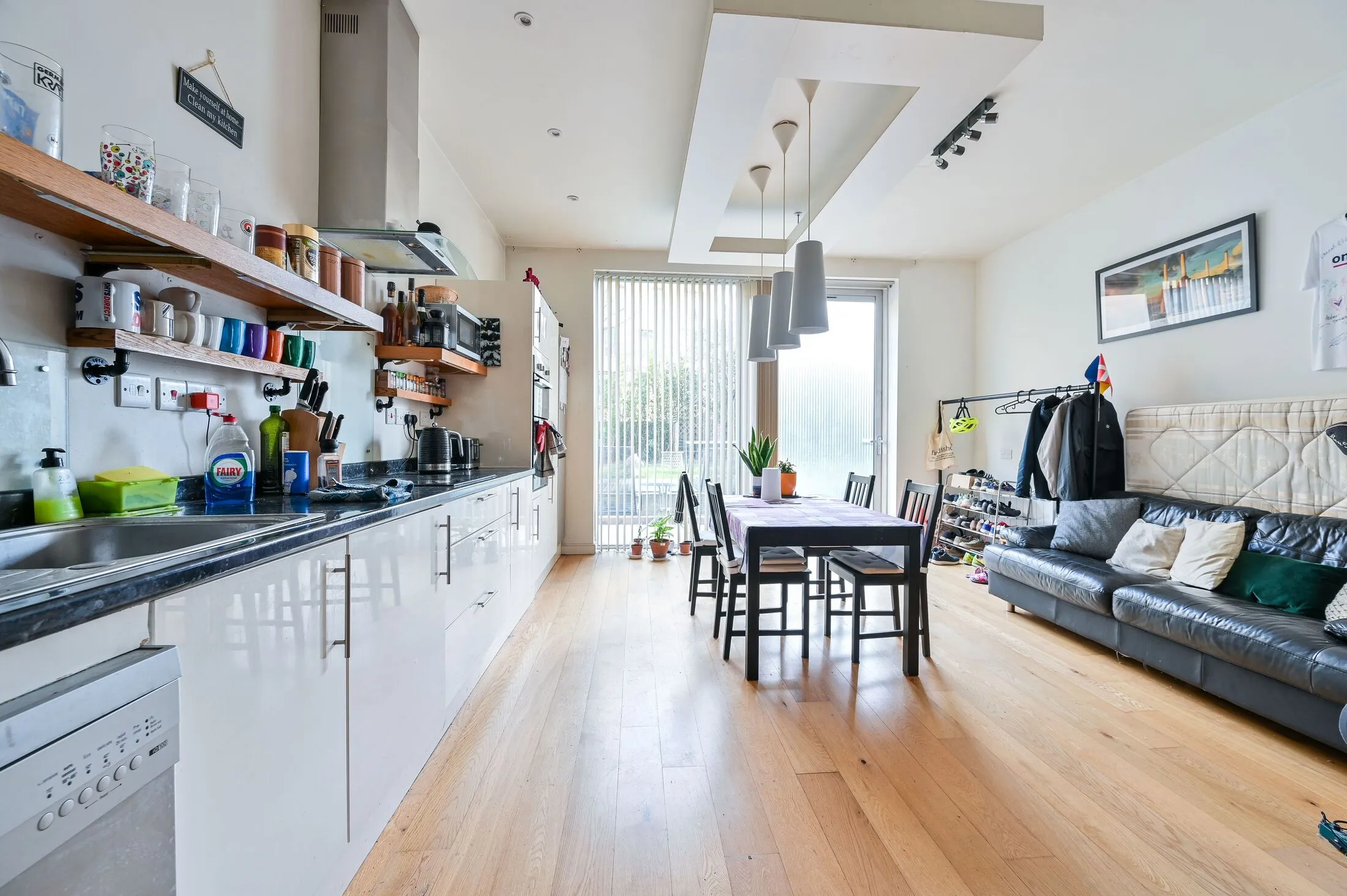 Flat Steedman Street in Greater London
